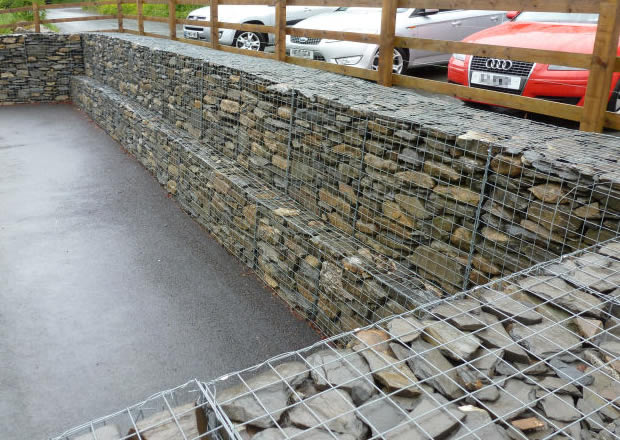 Gabion wall for garden